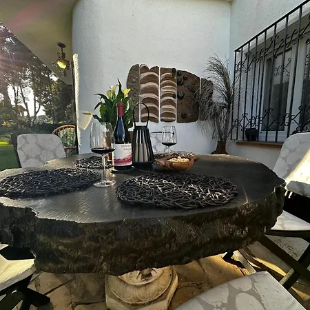 Villa Dea - Away From - Families Only *
