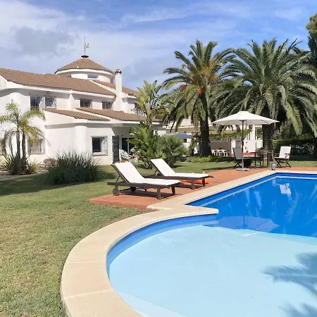 Dea - Away From - Families Only Villa *