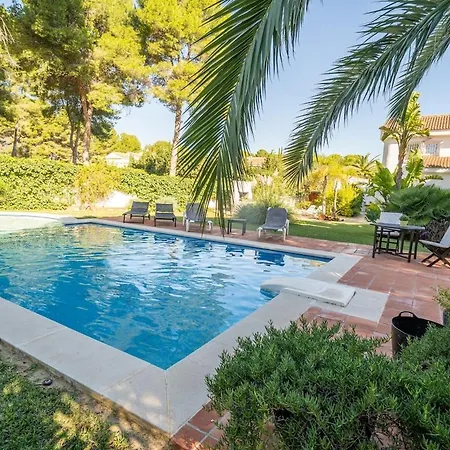 Dea - Away From - Families Only Villa *