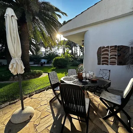 Villa Dea - Away From - Families Only *